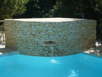 Construction de terrasse de piscine et pool house à Montpellier 
